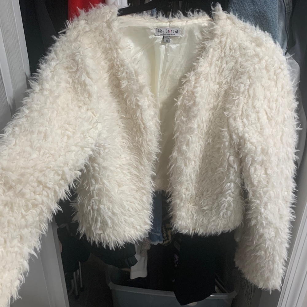 Fashionnova crop fuzzy jacket size M